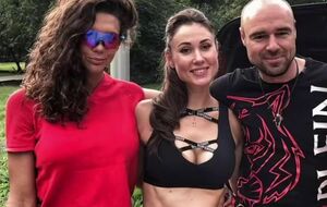 Товстик с женой устраивал свингерские вечеринки, пишет канал