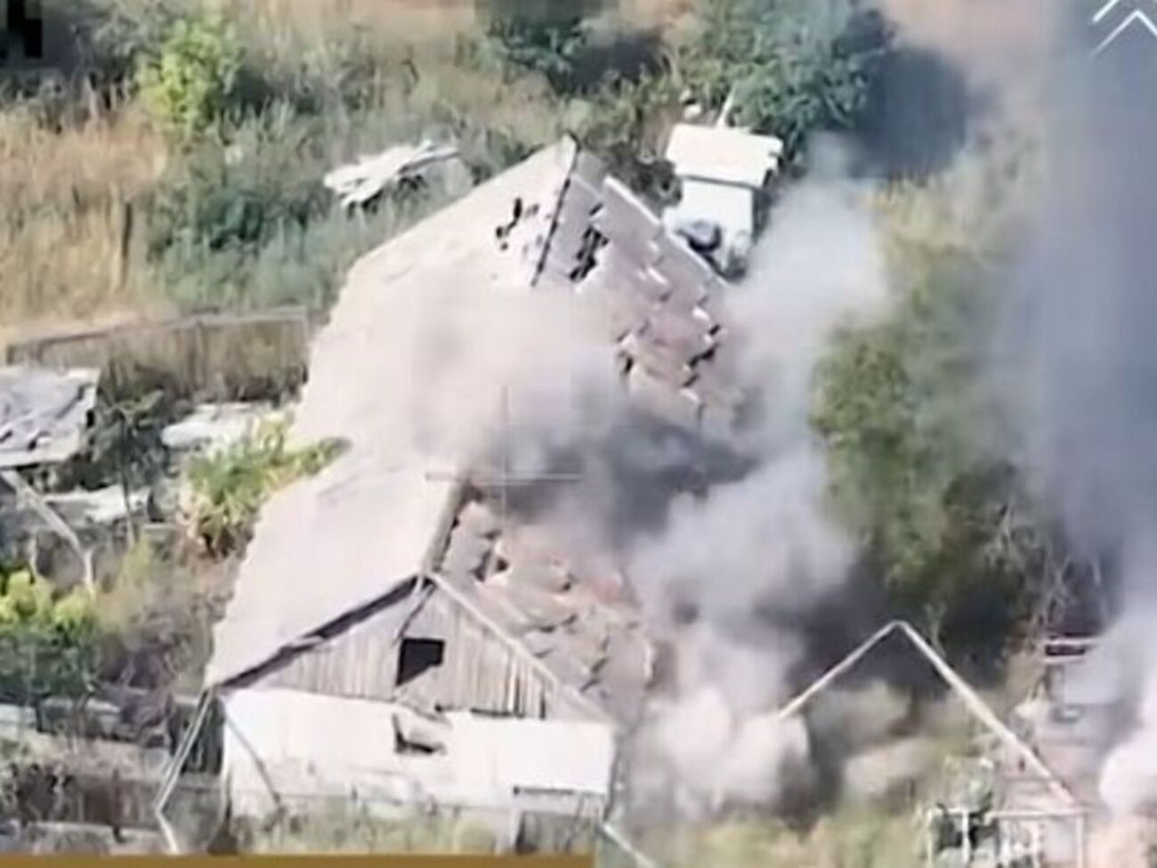 Любые попытки оккупантов использовать Купянск как декорацию для пропаганды обречены на провал, добавили военные