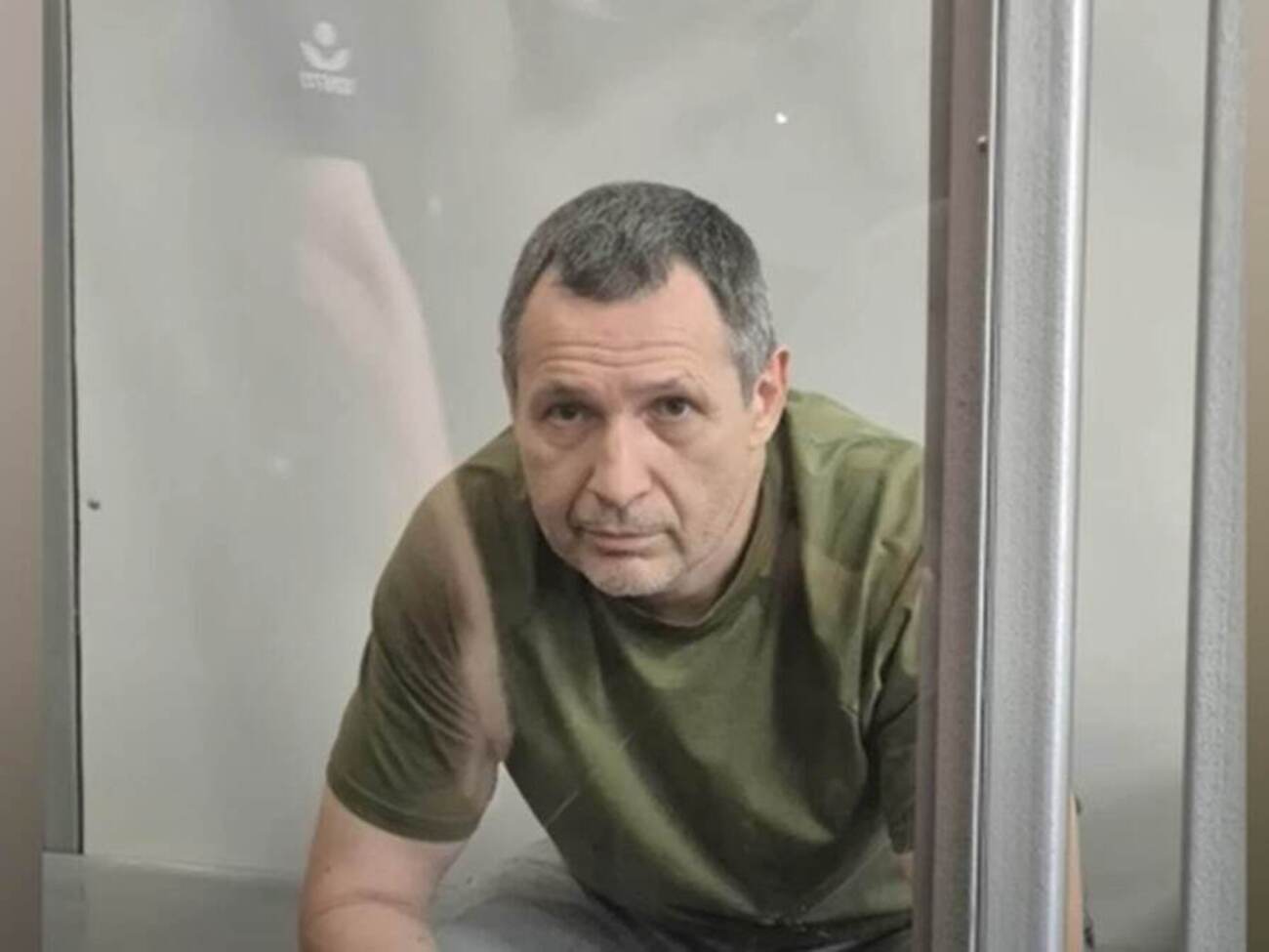 За словами сусідів, підозрюваний приїжджав додому пізно, тому майже не контактував із жителями будинку