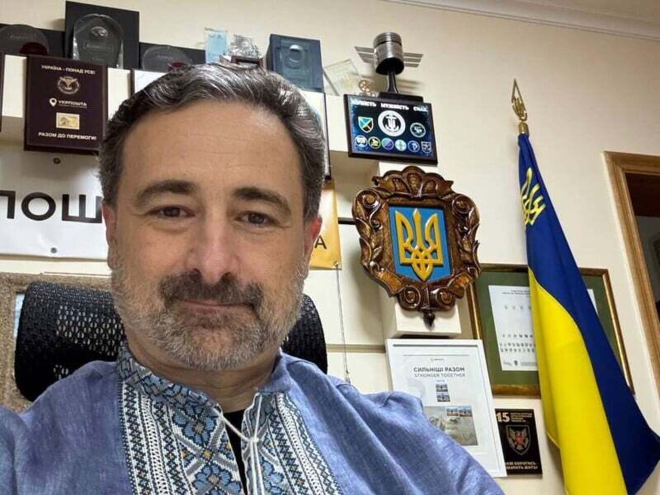 Cмелянский: Все достаточно просто. Люди в Х позволяют себе хамить в расчете на то, что ты им должен отвечать вежливо