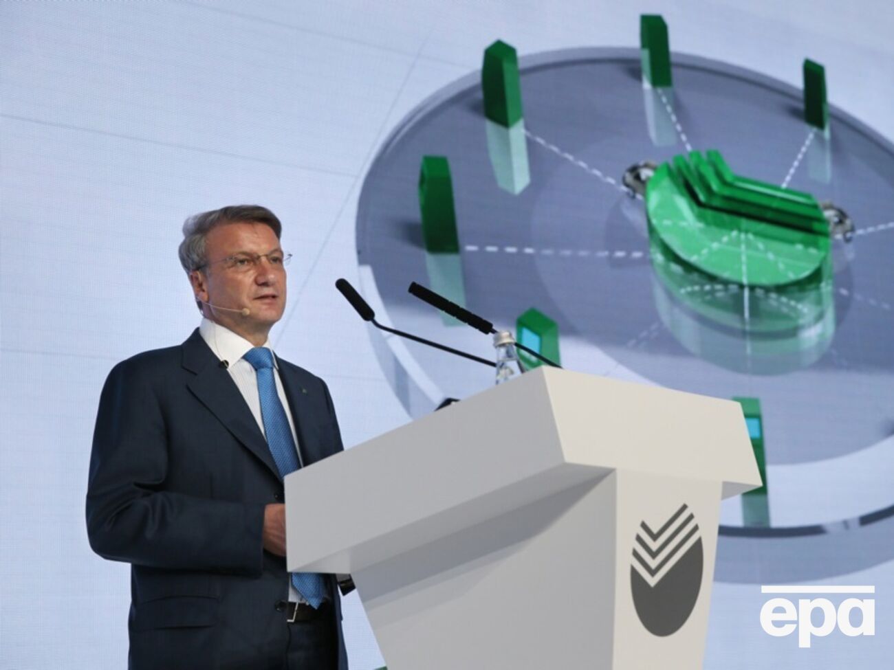 ВВП у Росії й надалі падає, повідомив голова "Центробанку"