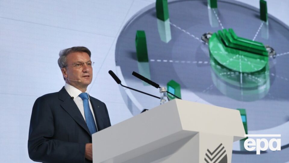 ВВП в России и дальше падает, сообщил глава Центробанка