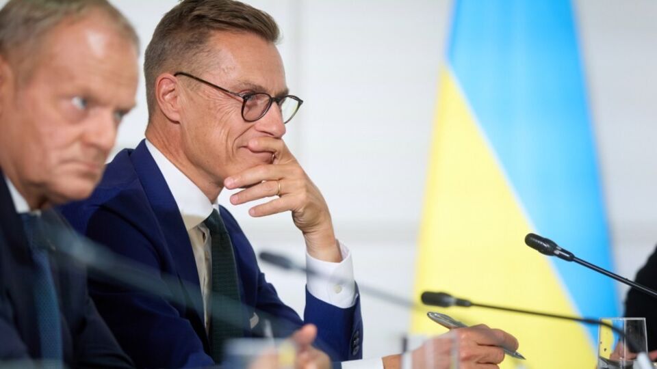 Подход Трампа заключается в том, что Европа и США должны действовать вместе в вопросе санкций против РФ, отметил Стубб