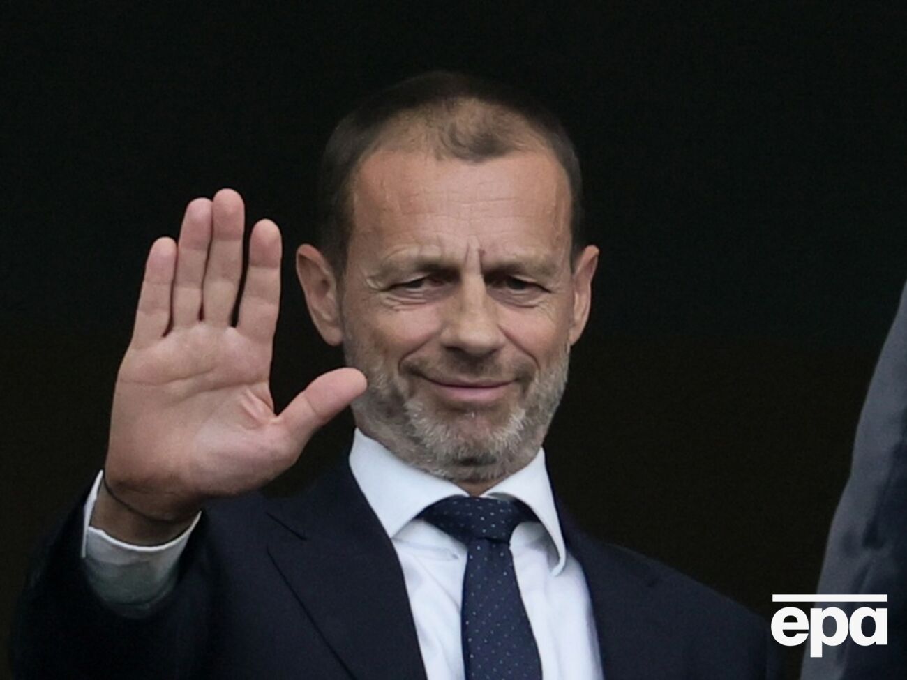 Чеферин назвал "политической истерией" реакцию на желание УЕФА вернуть россиян в возрасте до 17 лет на международные соревнования. Сибига говорит, это уже потеря моральных ориентиров