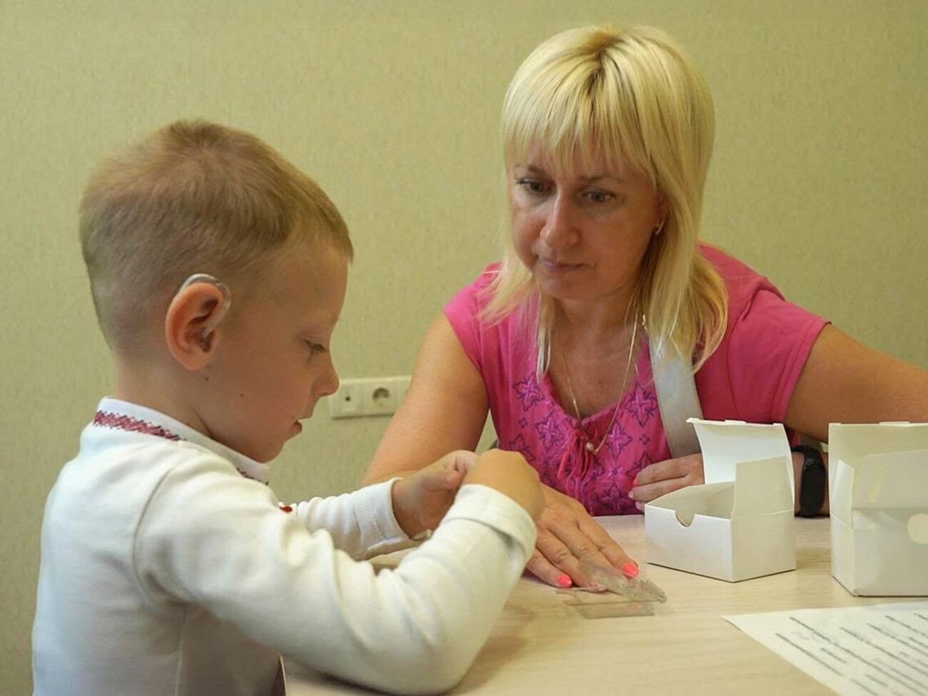 Аппараты с искусственным интеллектом, современные и инновационные, активно используются в слухопротезировании детей, отметила слухопротезист "Центра слуха"