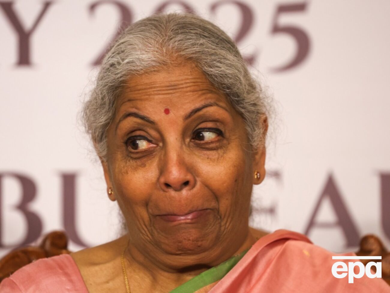 Ситхараман заявила, что Индия будет принимать решение, откуда покупать нефть, исходя из того, что ей больше всего выгодно