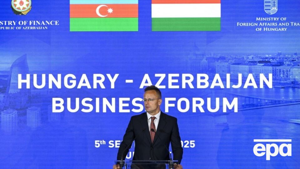 Угорщина не може відмовитися від російської сирої нафти, зазначив Сійярто