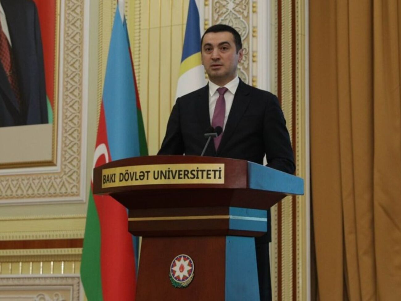 Гаджизаде объяснил, что страховые выплаты и требование компенсации за сбитый самолет – это разные вопросы