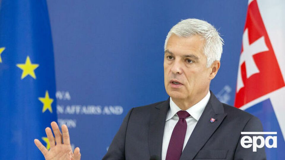 Корчок наголосив, що Фіцо "знадобилося два роки, щоб зрозуміти, що ігнорувати сусіда у стані війни – це проти інтересів Словаччини"
