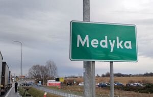 Акція мітингувальників відбувається за 1 км від польського пункту пропуску, додала ДПСУ