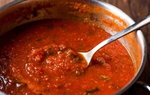 Для соуса понадобится 2 ст. л. сахара