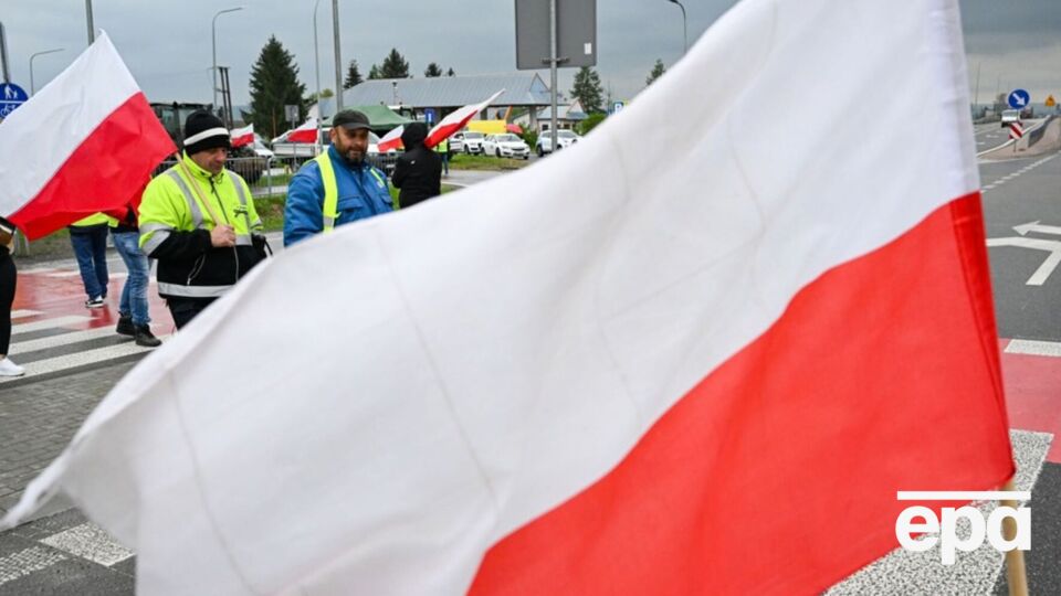 Причиною протесту мітингувальники назвали низькі ціни на збут зернової продукції, зазначили в ДПСУ