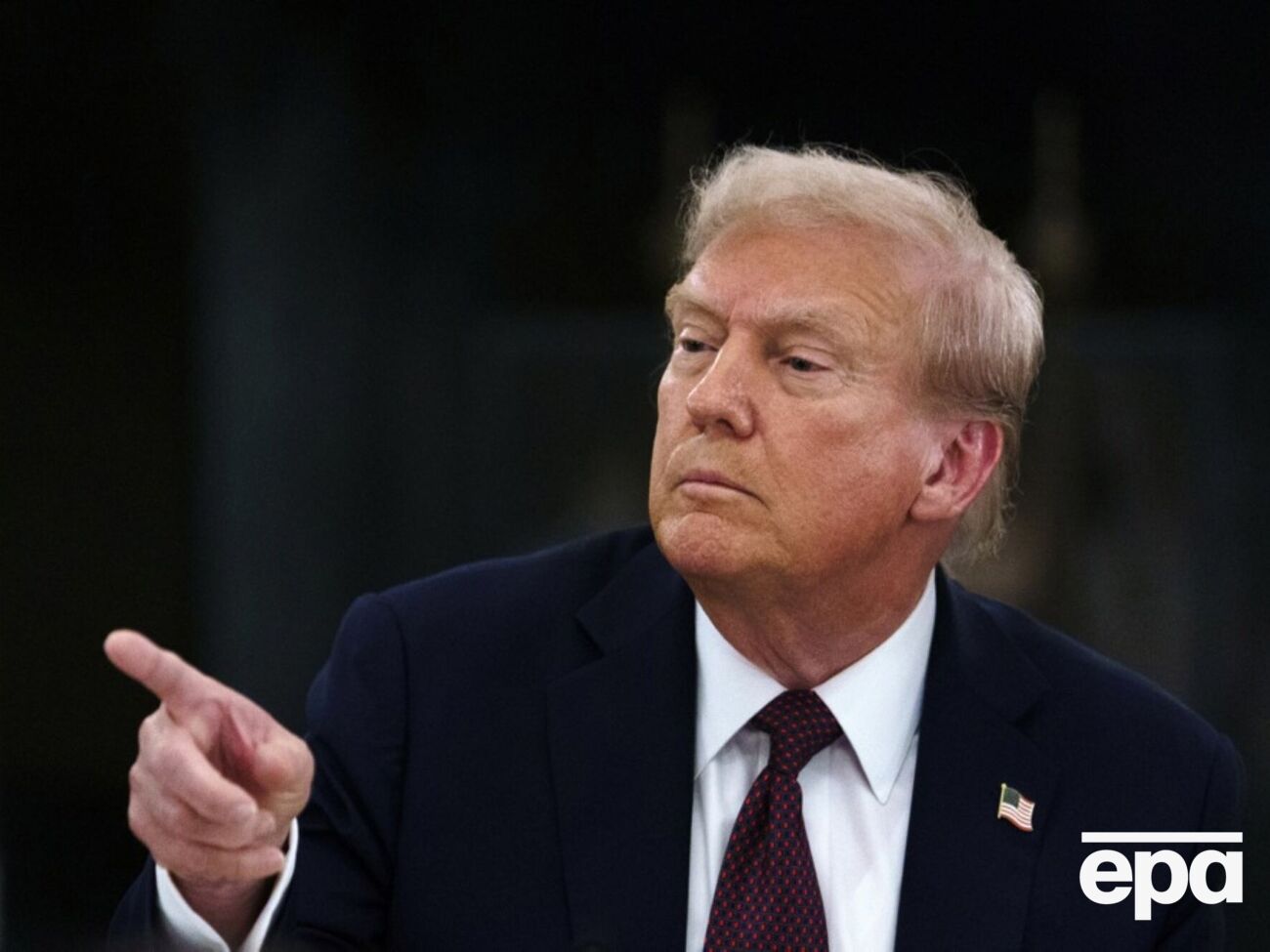 Трамп опубликовал фотографию с надписью "Чипокалипсис сейчас"