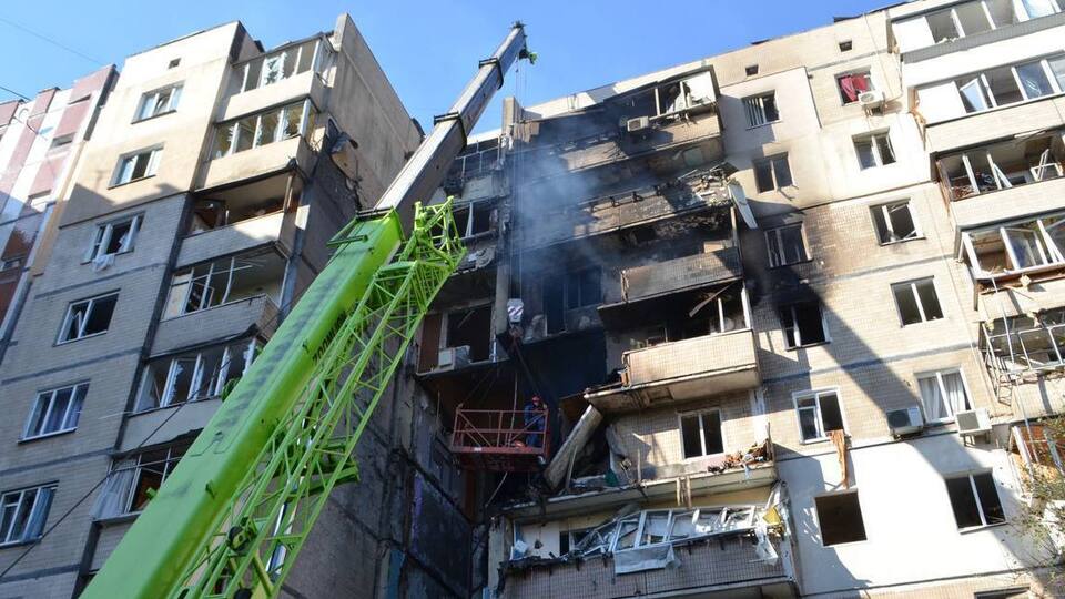 В Киеве из-за атаки РФ повреждены 12 жилых домов, рассказали в КГВА