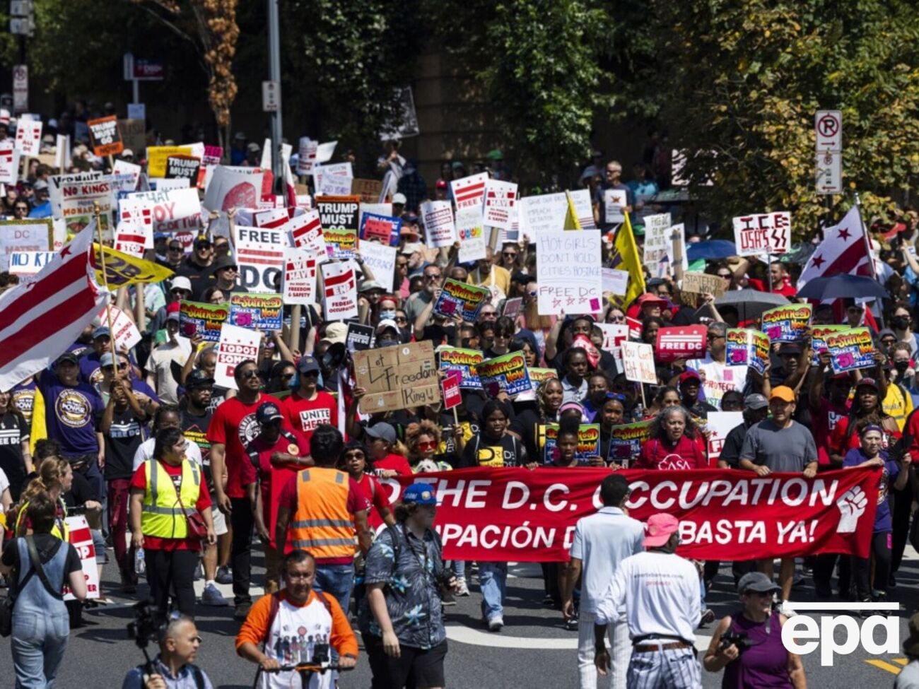 Протестующие призвали "прекратить оккупацию Вашингтона"