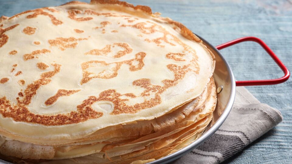 Обсмажте млинці на середньому вогні