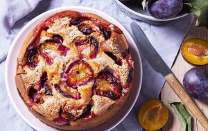 Пирог охлаждают после подачи