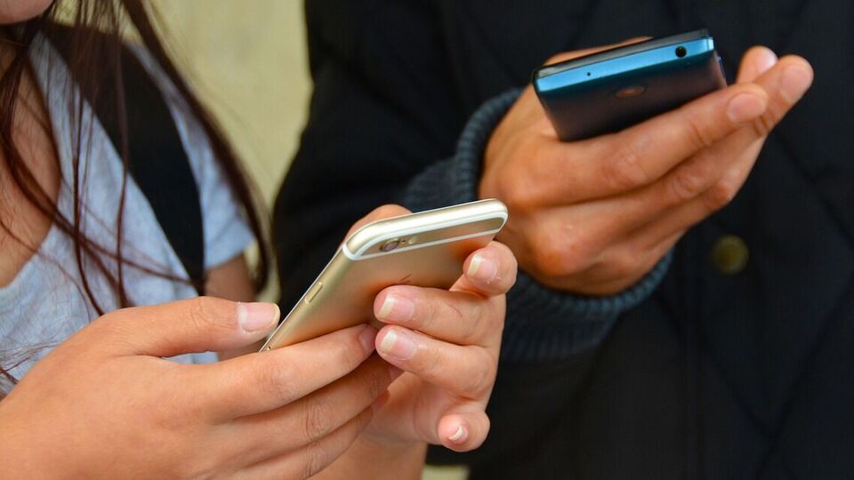 У кого немає "Дії", сповіщення надходитимуть у Viber чи в смс