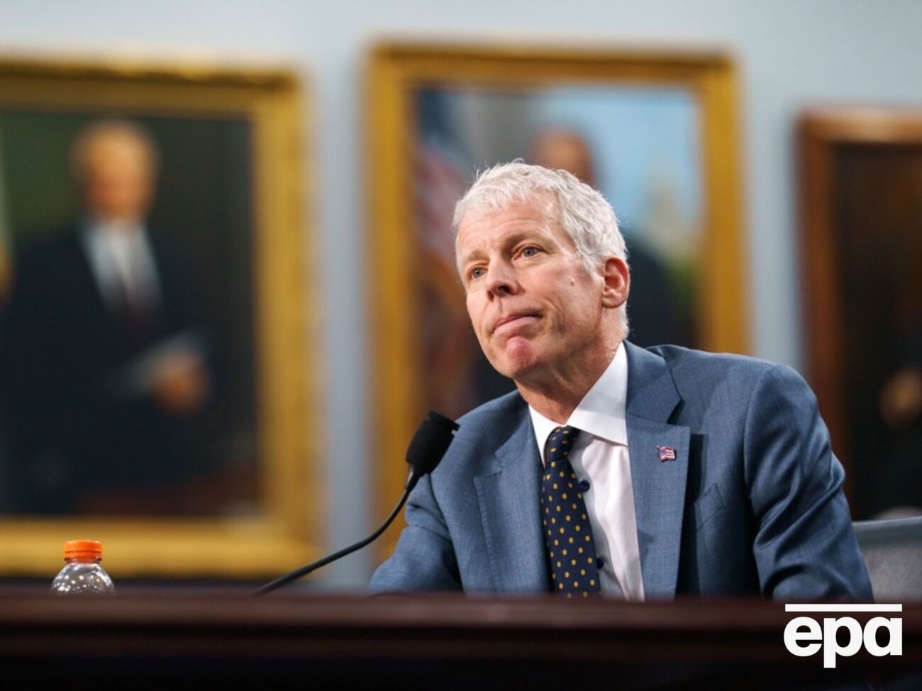 Торговля ЕС с РФ финансирует "военную машину" Путина, отметил Райт