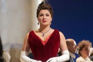 Низка українських культурних діячів, а також світових політиків і активістів закликали Королівський оперний театр Великобританії скасувати виступи Нетребко