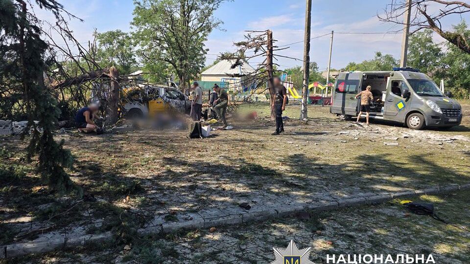 У Нацполіції регіону уточнили, що удару завдали о 10.53 і що серед 21 жертви – місцеві пенсіонери й екіпаж "Укрпошти"