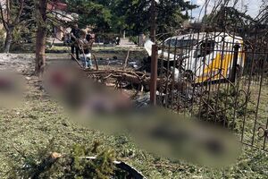 По предварительным данным, россияне ударили по поселку авиабомбой КАБ-250