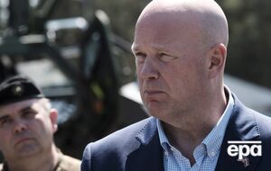 На шляху України до НАТО має бути "подолано певні перешкоди", зазначив Вітакер