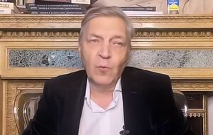 Перед нами гієна, яка роздирає дитину, а культурники запевняють: звірина духовна, у неї "були Пушкін і балет"