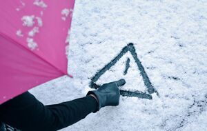 По прогнозу, в Украине ежедневно будет снежить, на дорогах и тротуарах удержится гололед