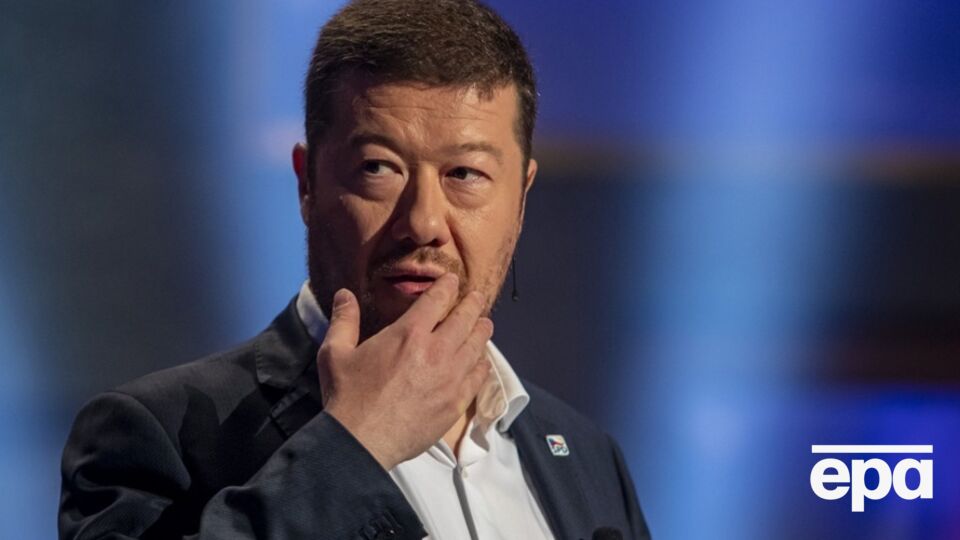 Окамура висловився проти військової допомоги Україні й заявив про вигоди Заходу у війні