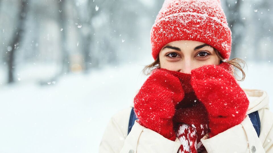При сильных морозах нельзя забывать о перчатках