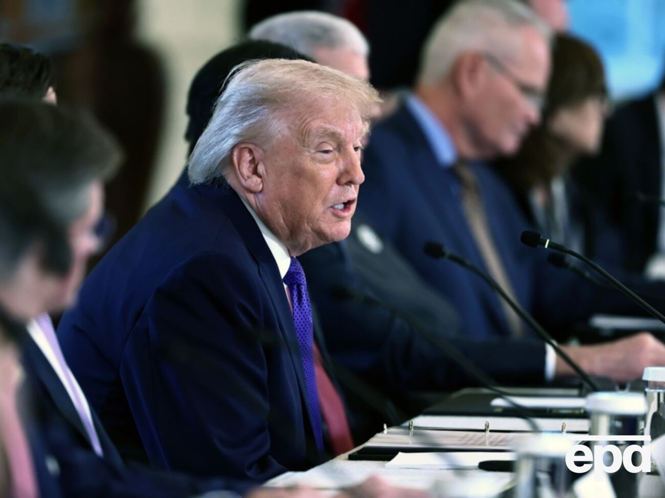 Трамп все больше недоволен Путиным, пишет издание