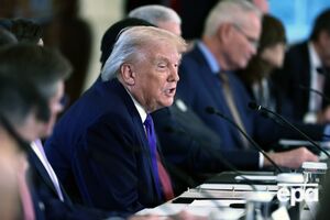 Трамп все больше недоволен Путиным, пишет издание