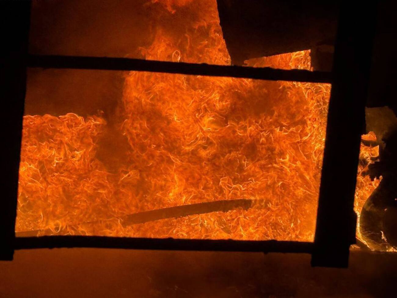 Из-за воздушной атаки РФ возникли пожары, сообщили в Житомирской ОВА