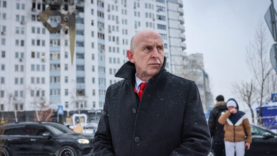 Хили 9 января посетил Киев