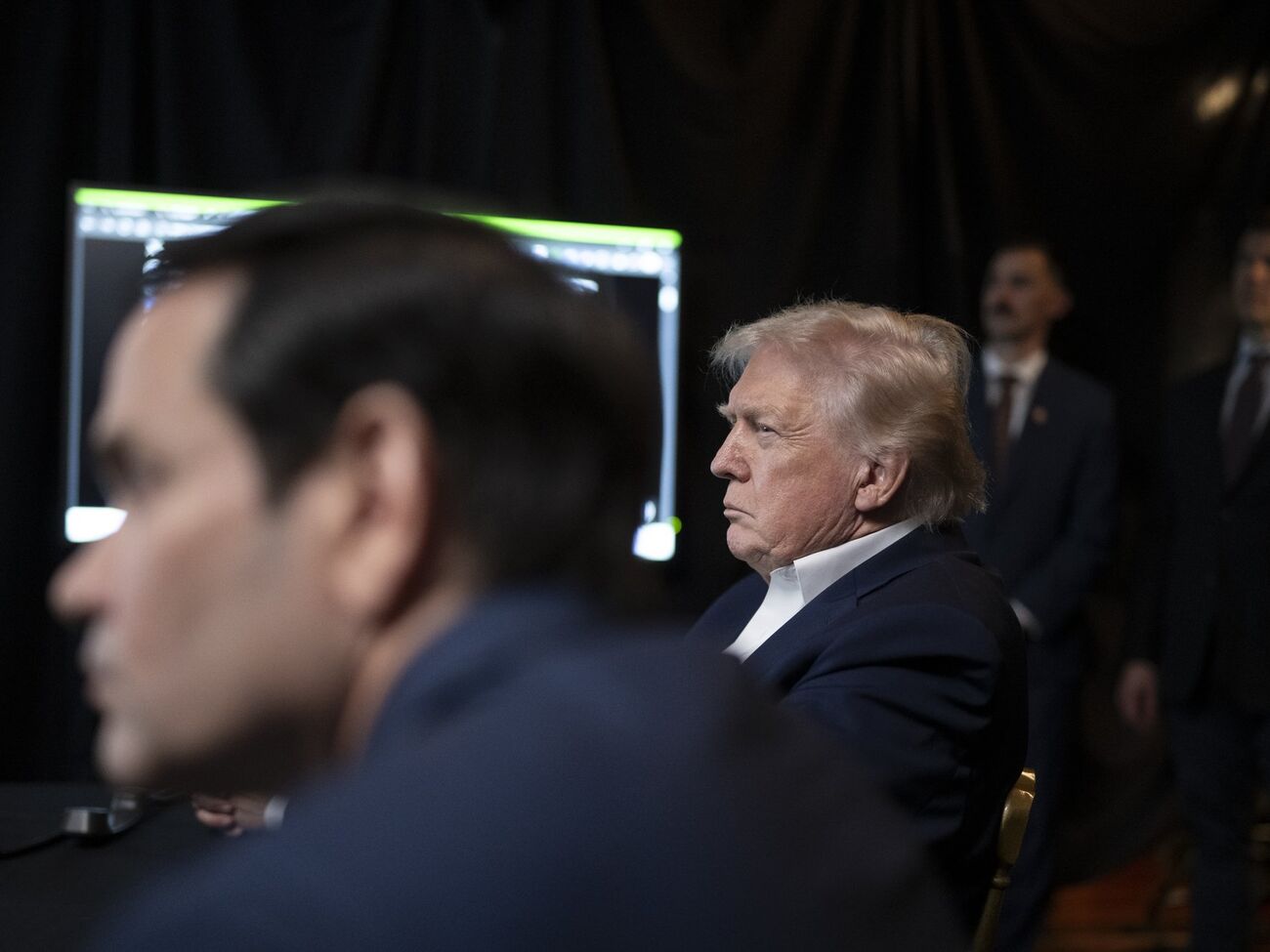 Трамп наблюдал за военной операцией США в Венесуэле в Мар-а-Лаго вместе с генералами