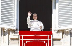 Понтифик призвал прекратить насилие и умножить усилия по достижению мира в Украине