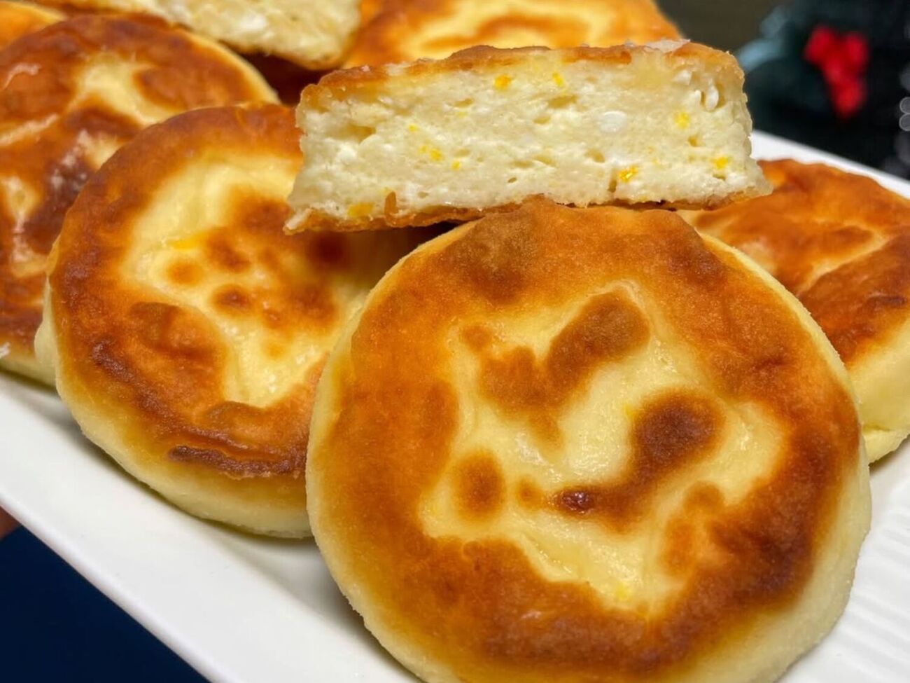 Белок в тесто нужно добавлять в виде легкой пены