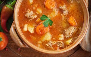 Для супу візьміть чотири картоплини