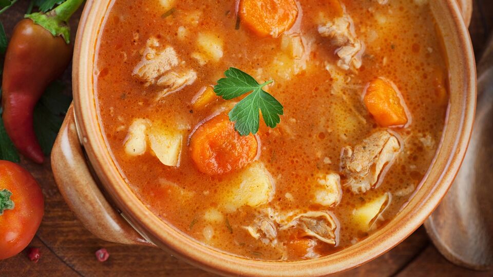 Для супу візьміть чотири картоплини