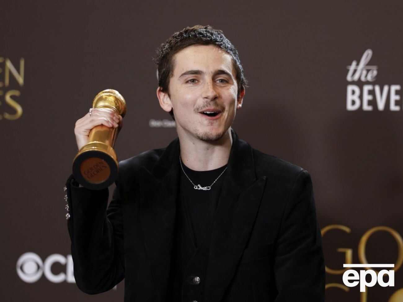 Шаламе получил награду за лучшую мужскую роль в фильме "Марти Суприм"