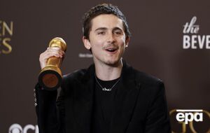 Шаламе получил награду за лучшую мужскую роль в фильме "Марти Суприм"