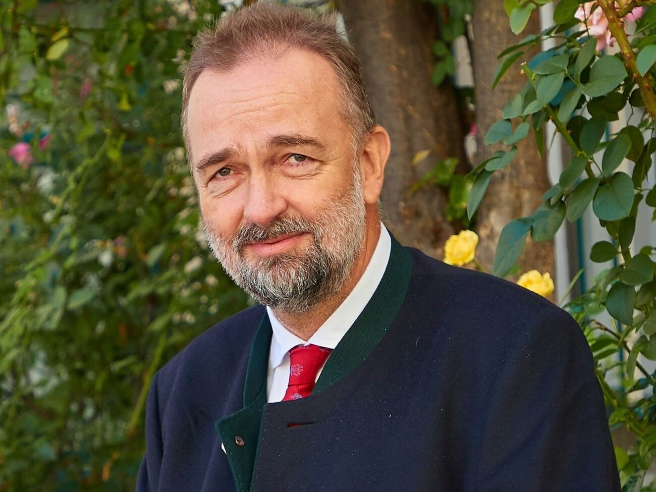 Дело Путина следует рассмотреть в рамках международного трибунала по военным преступлениям, считает фон Габсбург