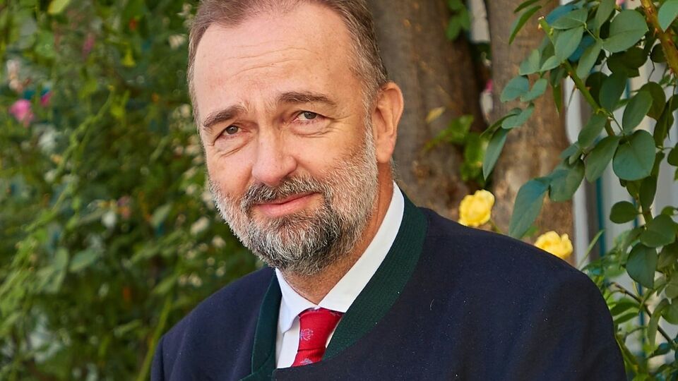 Дело Путина следует рассмотреть в рамках международного трибунала по военным преступлениям, считает фон Габсбург