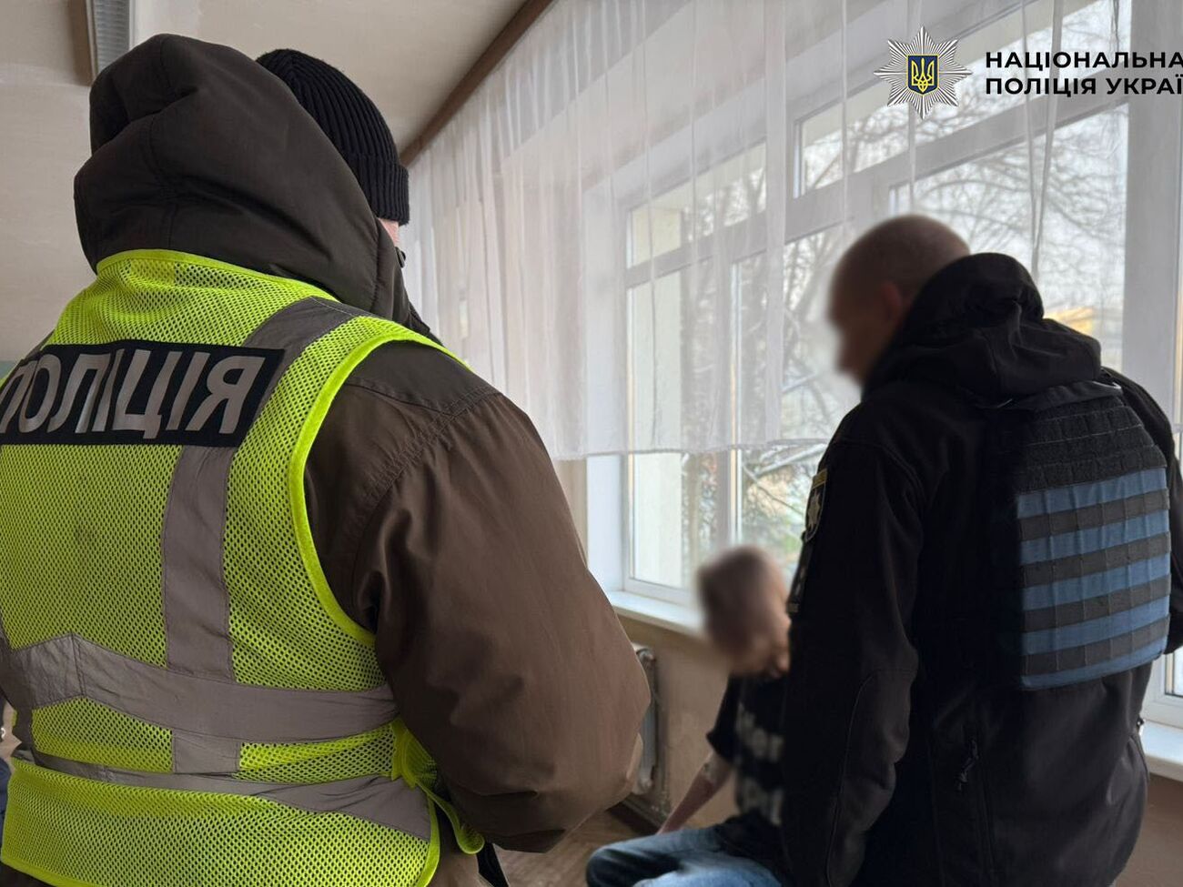 Напад неповнолітнього з ножем на вчительку й однокласника у школі Києва стався 12 січня