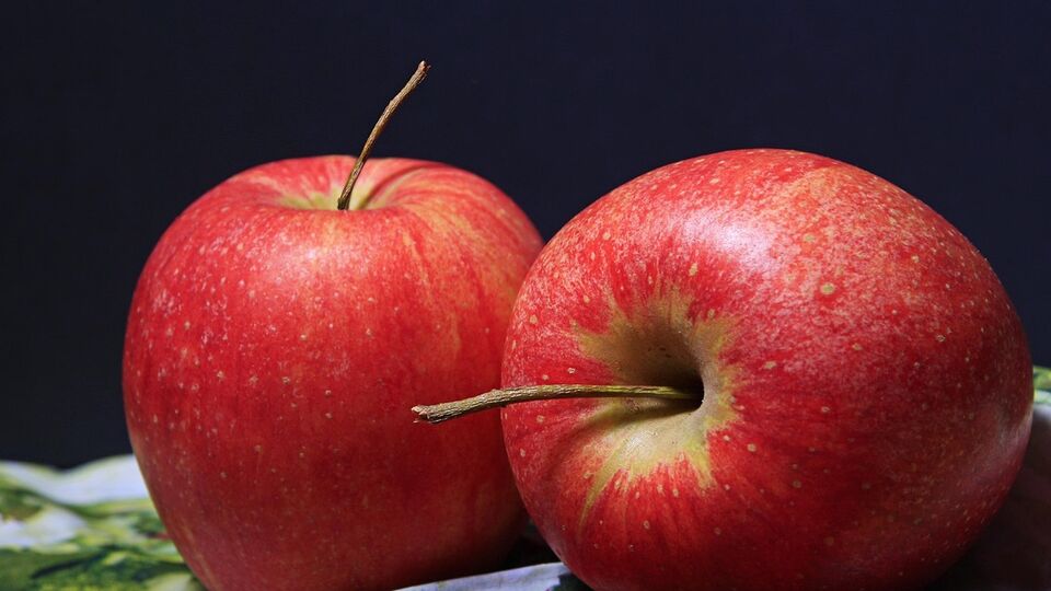 Яблоки являются низкокалорийным продуктом
