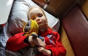 Семирічна Вікторія разом із матір'ю змогла дістатися Києва завдяки начальнику поїзда