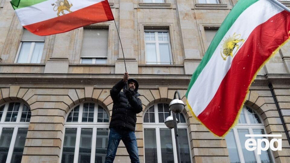 Протесты против властей Ирана продолжаются с декабря 2025 года