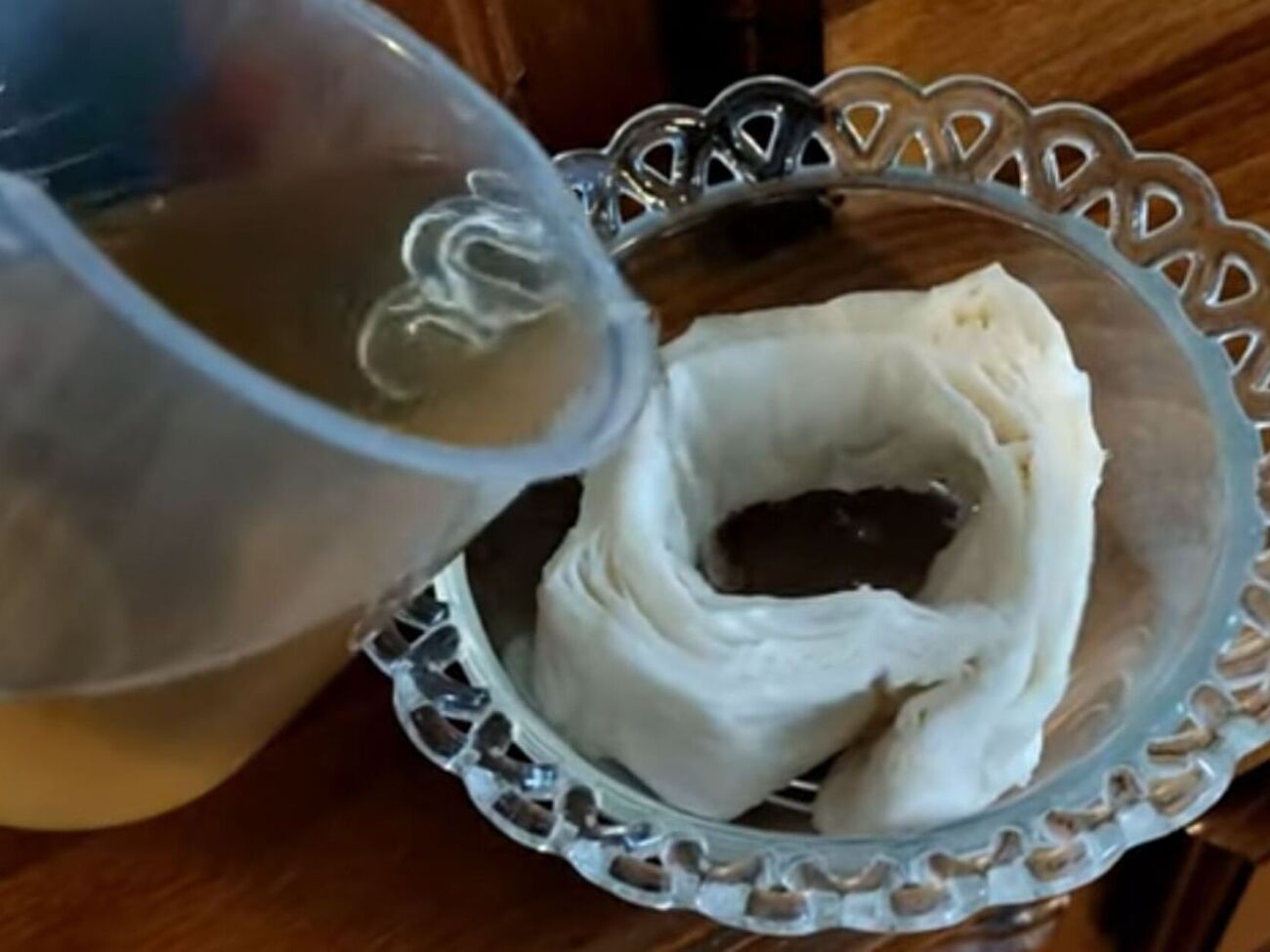 Приготовлений настій проти молі також можна використовувати і для ароматизації приміщення