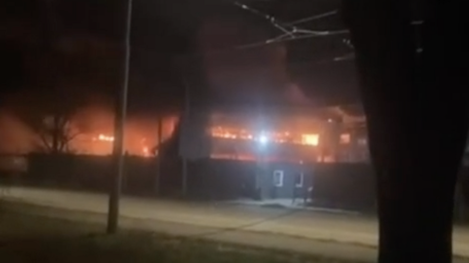 На месте удара в Таганроге возник пожар, пишет Supernova+